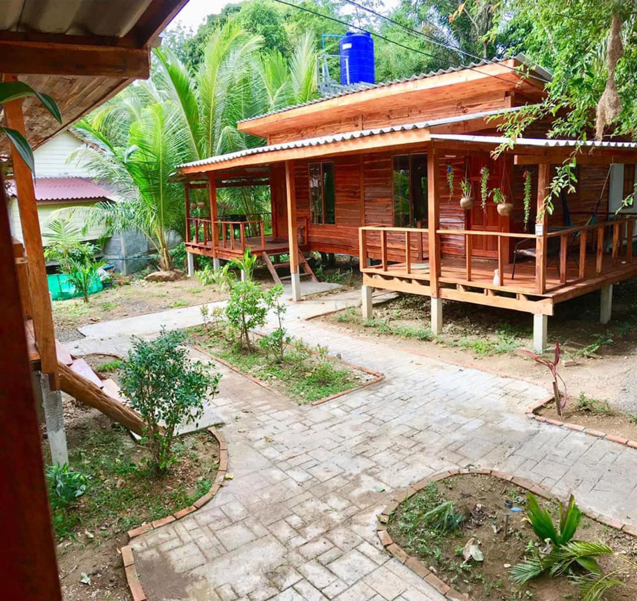 Lanta A Toi House Hotel Ko Lanta Buitenkant foto